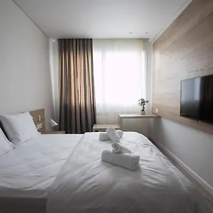 https://ornament-suites-nilie-hospitality-mgmt-thessaloniki.hotelschalkidiki.net
