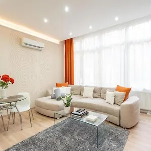  Apartment Modern, Quiet & Cozy In The Middle Of Downtown Near Danube At Fashion Street