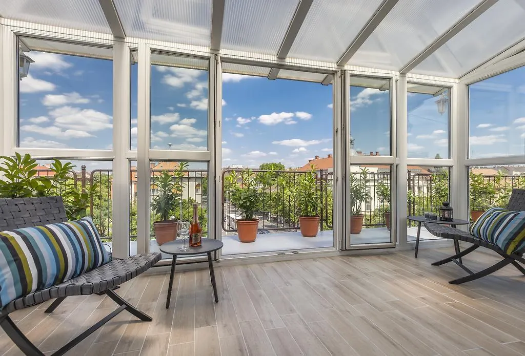 Terrace Apartments At City Park 부다페스트