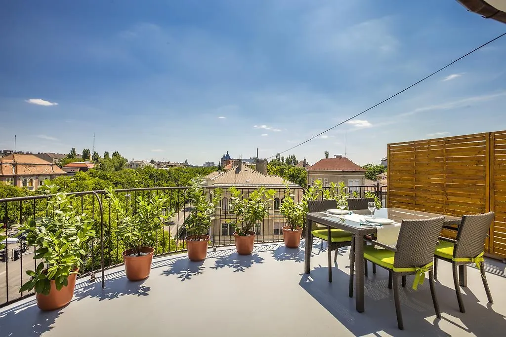 Terrace Apartments At City Park Budapest