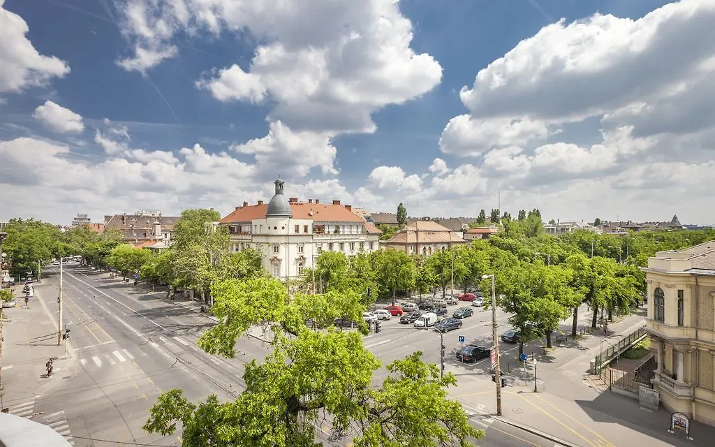 Terrace Apartments At City Park Budapest